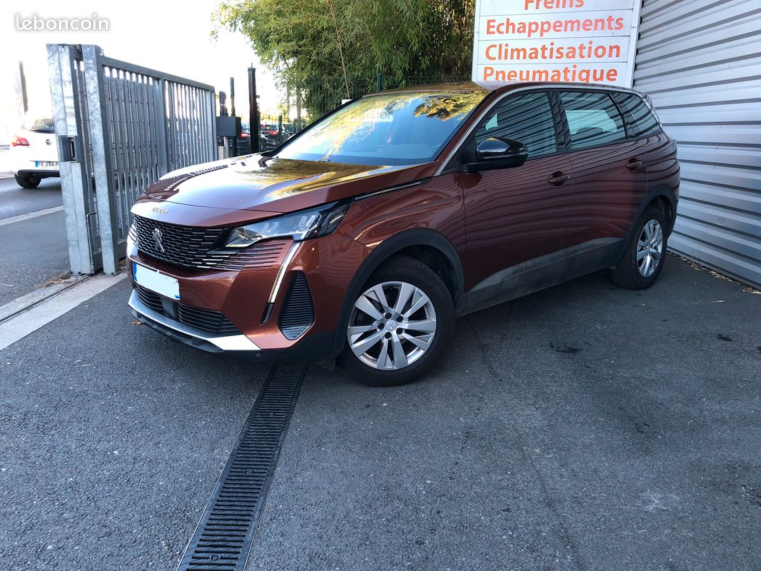 PEUGEOT 5008 1.2 130ch S&S Active Pack EAT8 1ère main (image 1)