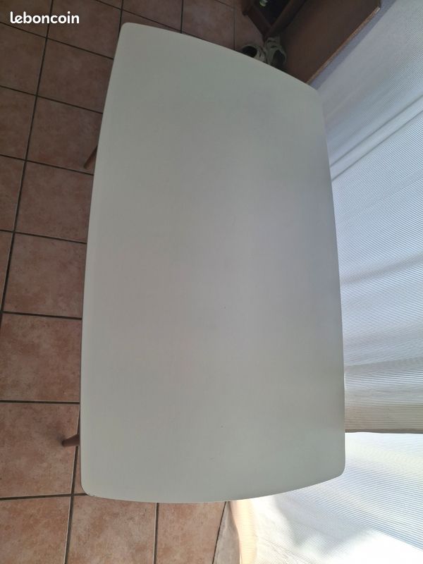 Table a manger scandinave (image 2)