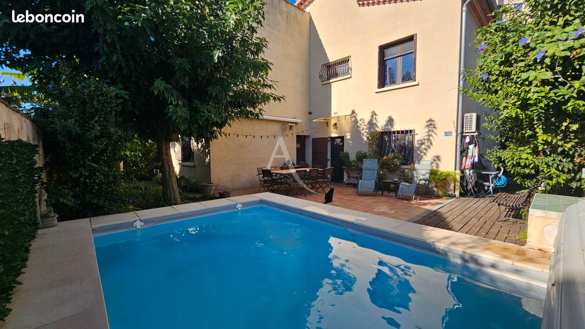 Maison 8 pièces 211 m² · à Nîmes · 211 m² · 420 000 €
