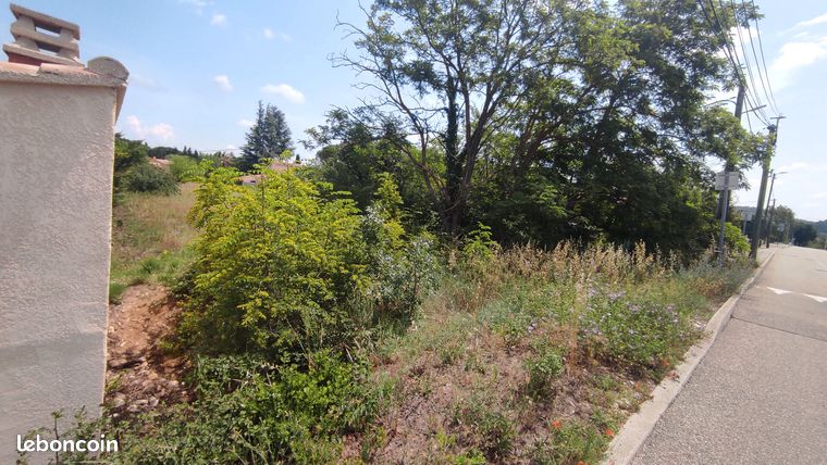 Terrain 1833 m² Bollene