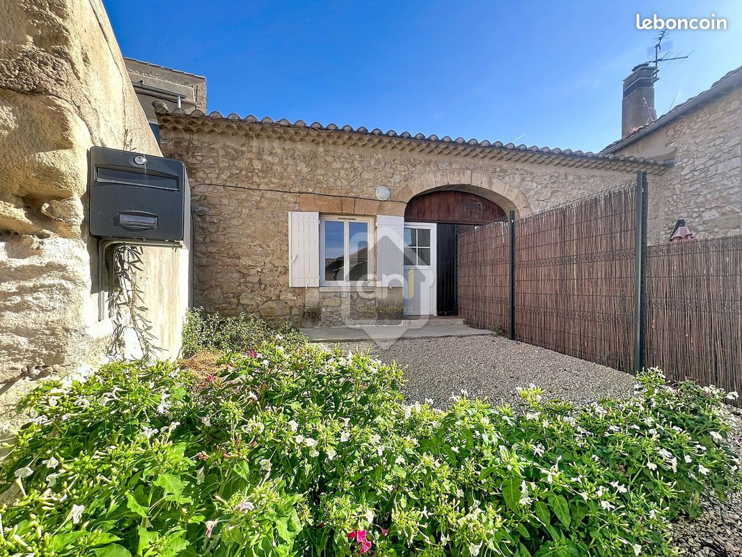 Appartement 3 pièces 48 m² · à Aureille · 48 m² · 670 €/mois