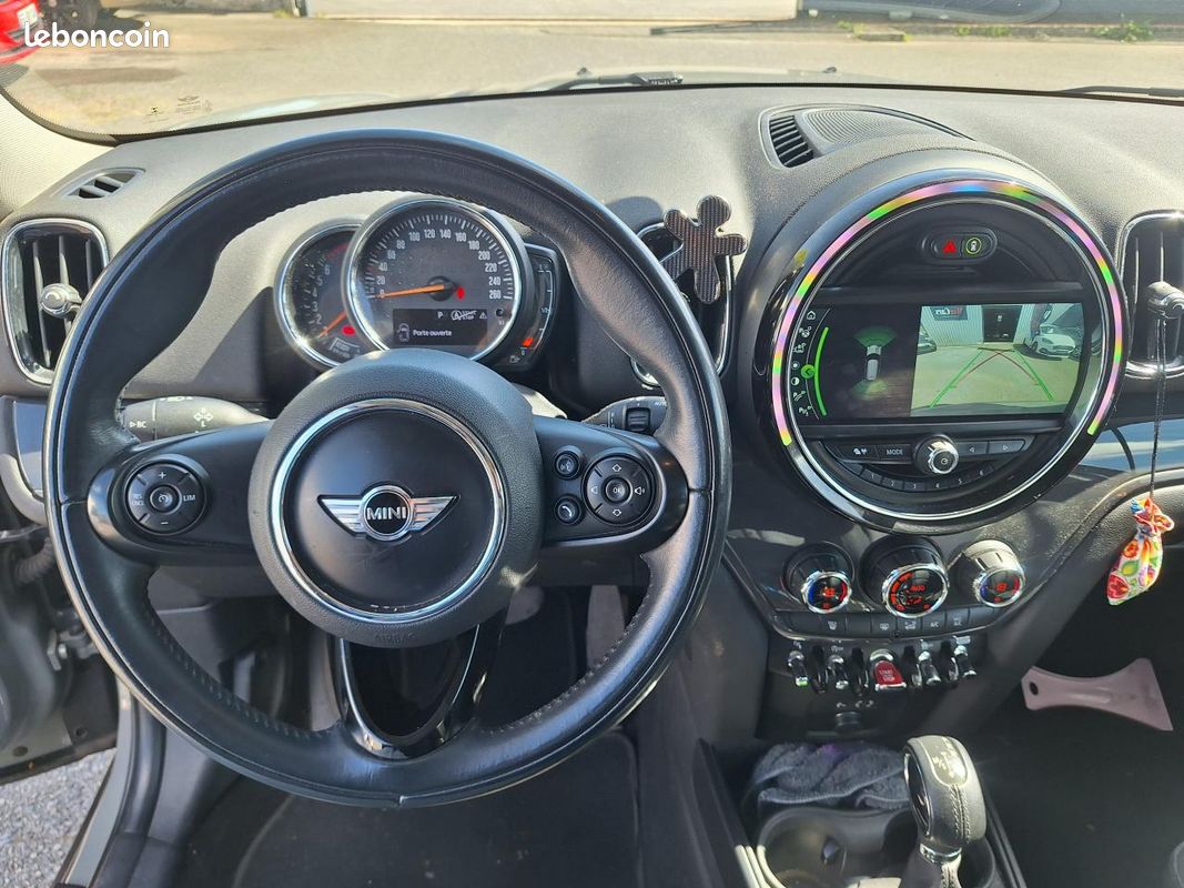 Mini countryman 1.5 135 cooper red hot chili bva (image 7)