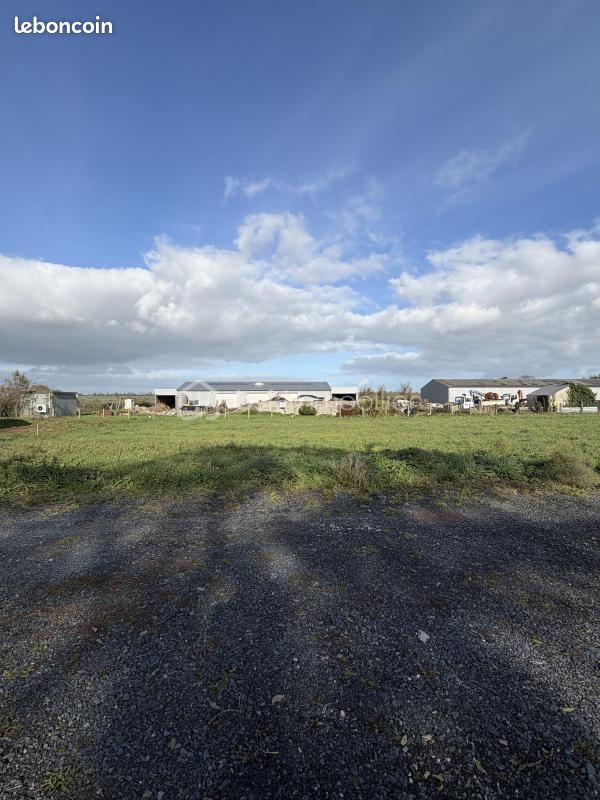 Terrain 494 m² · à Trévières · 59 500 €