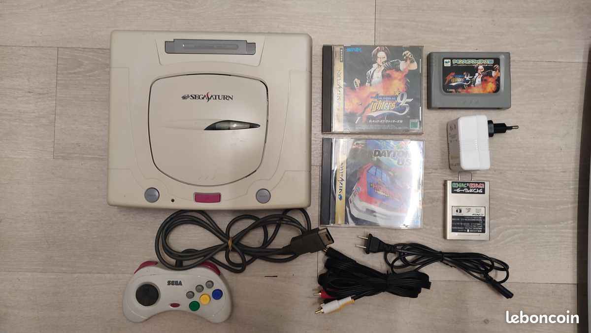 Console Sega Saturn Blanche Japonaise 2 Manettes - SAT - Console