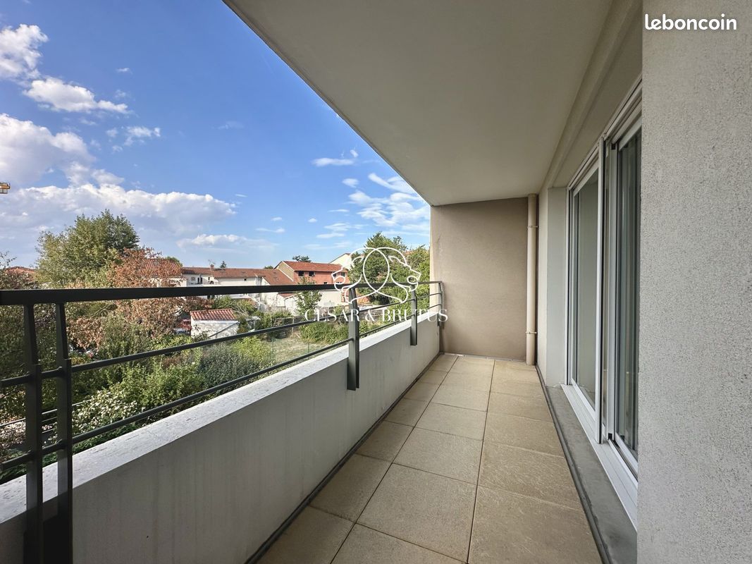 Appartement 2 pièces 57 m² · à La Tour-de-Salvagny · 57 m² · 240 000 €