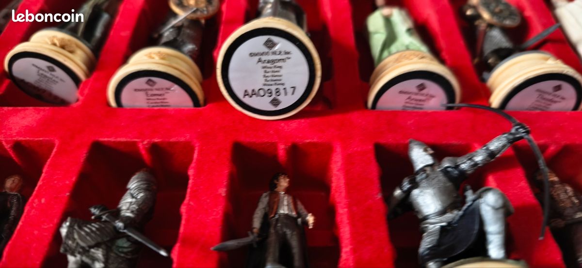 Jeux collector d'échec, seigneur des anneaux au complet neuf (image 8)