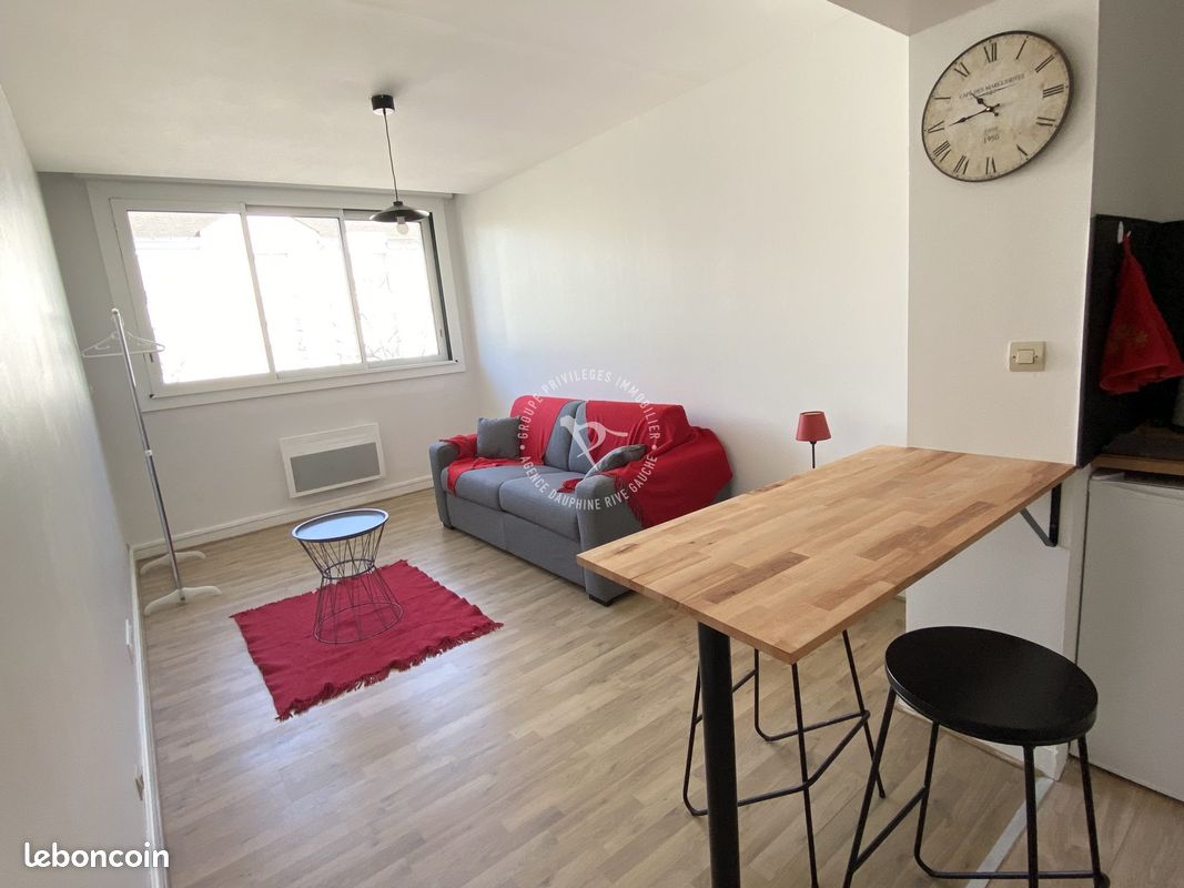 Appartement a louer - 1 pièce(s) - 25 m2 - Surfyn