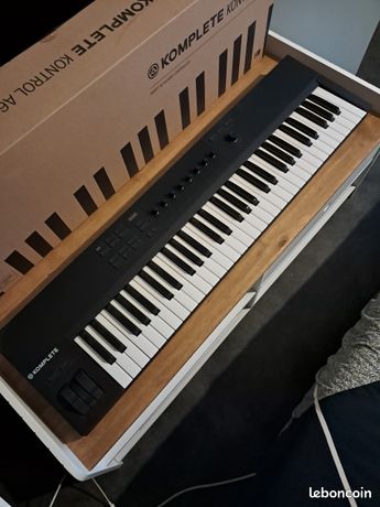 ClavierKompleteKontrolA61