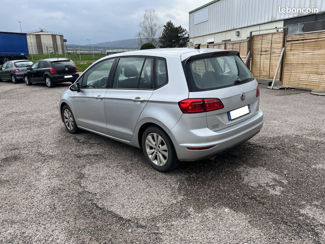 Volkswagen Golf VII 1,6 TDI Sportsvan 110ch 6cv Bluemotion (image 5)