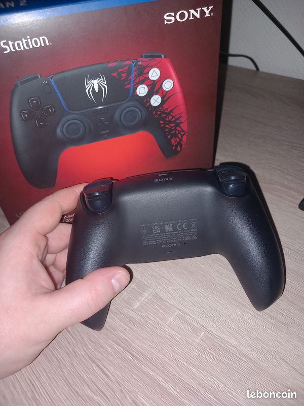 Manette PS5 DualSense Édition Limitée Spider-Man 2 - NEUVE Scellée