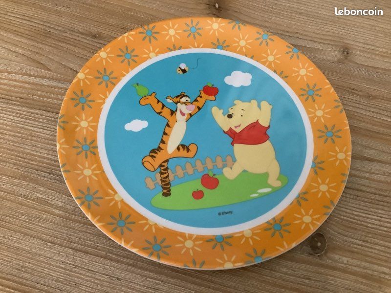 Assiette plastique Winnie l’ourson (image 1)