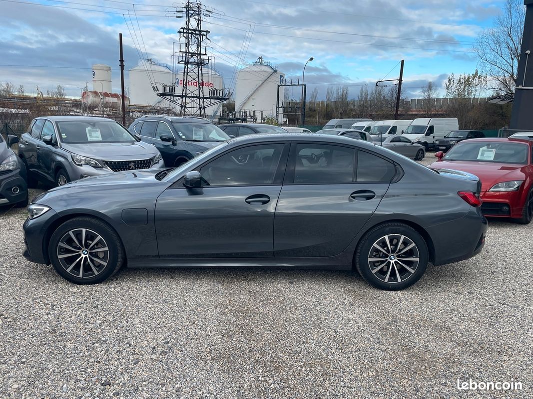 Bmw Série 3 330 e hybridé 292ch Business Design (image 8)