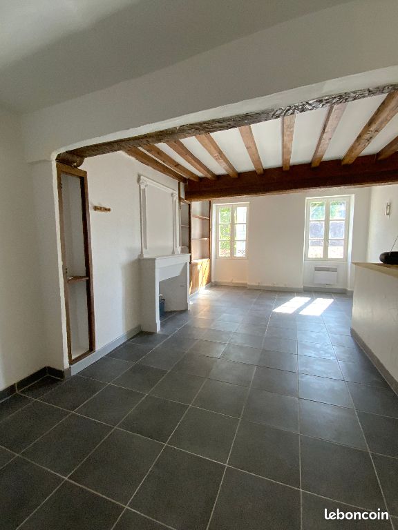 Appartement 3 pièces 94 m² · à Buxy · 94 m² · 700 €/mois