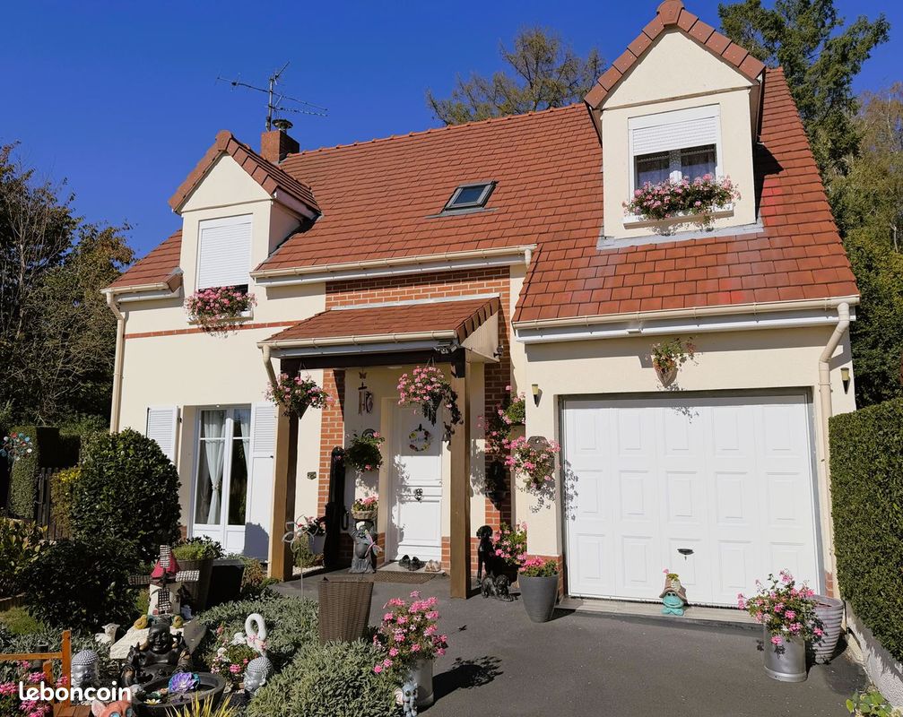 Maison 8 pièces 100 m² · à Feignies · 100 m² · 200 000 €