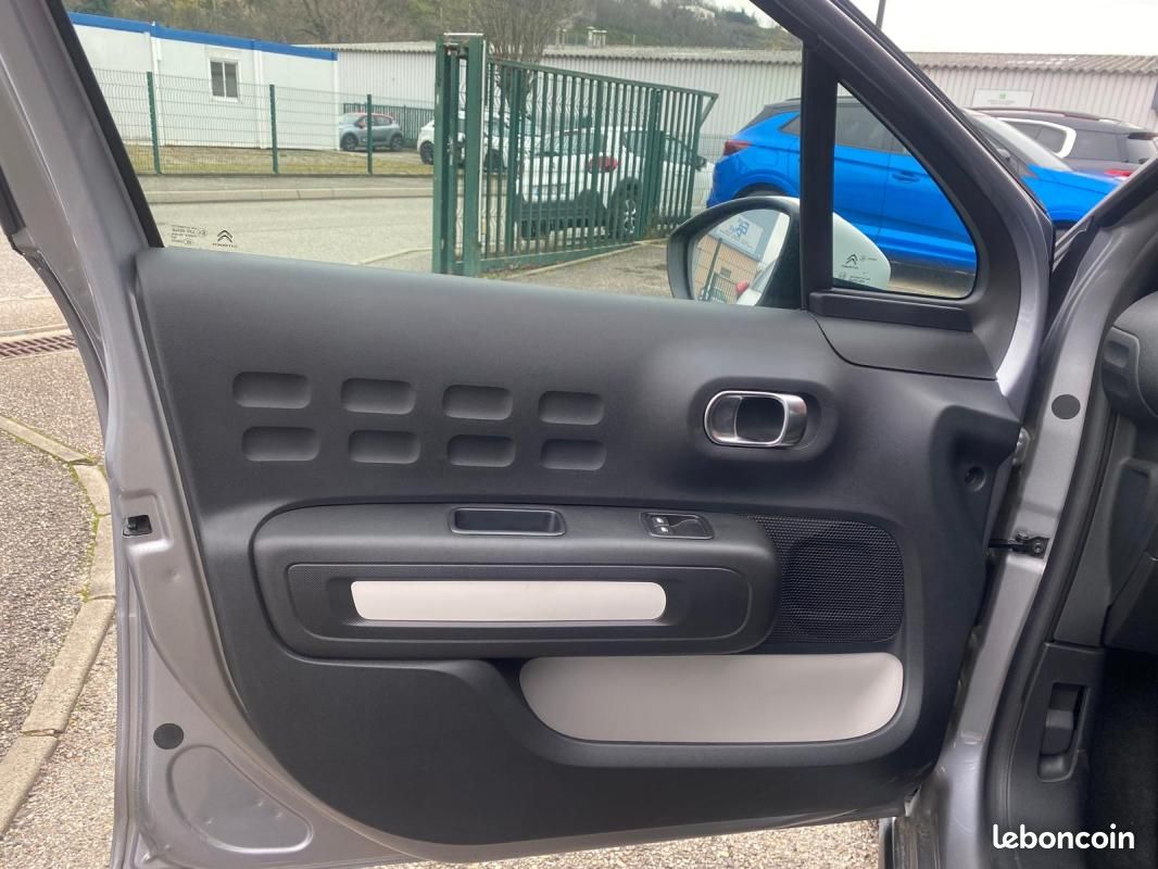 Citroën C3 III 1.2 PureTech 83ch S&S YOU (image 9)