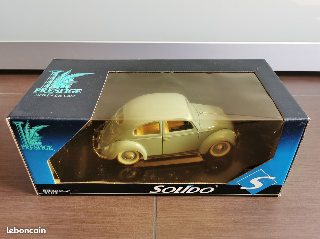 Voiture Miniature Coccinelle Solido à L'Échelle 1/18 - Modèle D'Occasion