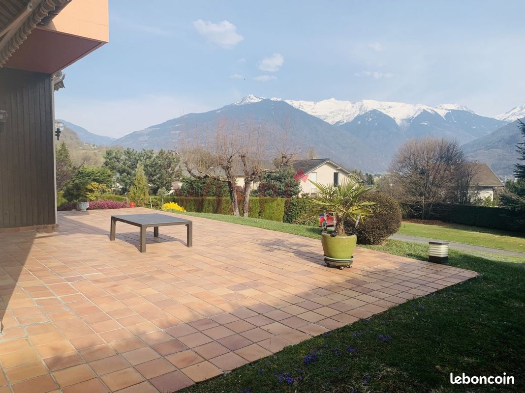 Maison 7 pièces 290 m² · à Mercury · 290 m² · 755 000 €