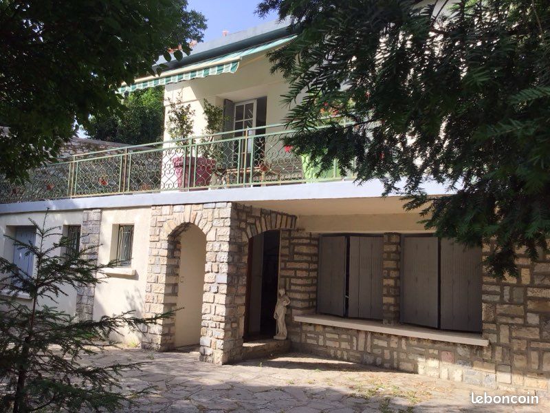 Maison 11 pièces 289 m² · à Nîmes · 289 m² · 850 000 €