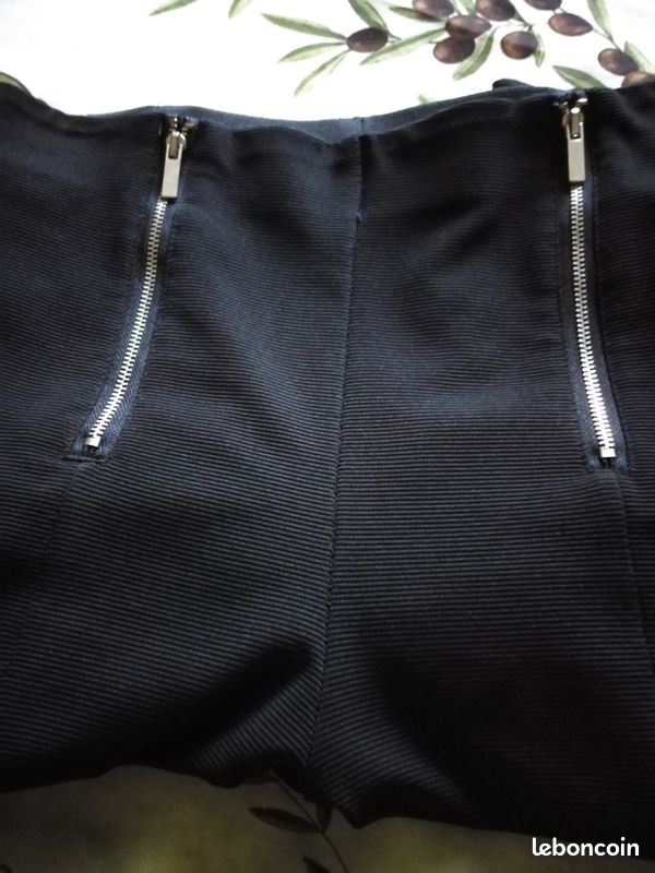 Legging femme noir sur photo reflet gris mais bien noir (image 1)