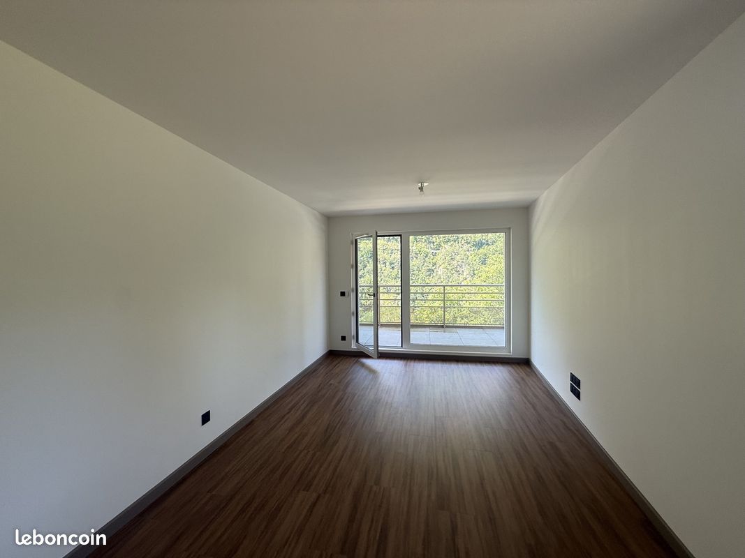 Appartement 3 pièces 75 m² · à Salins-Fontaine · 75 m² · 310 000 €