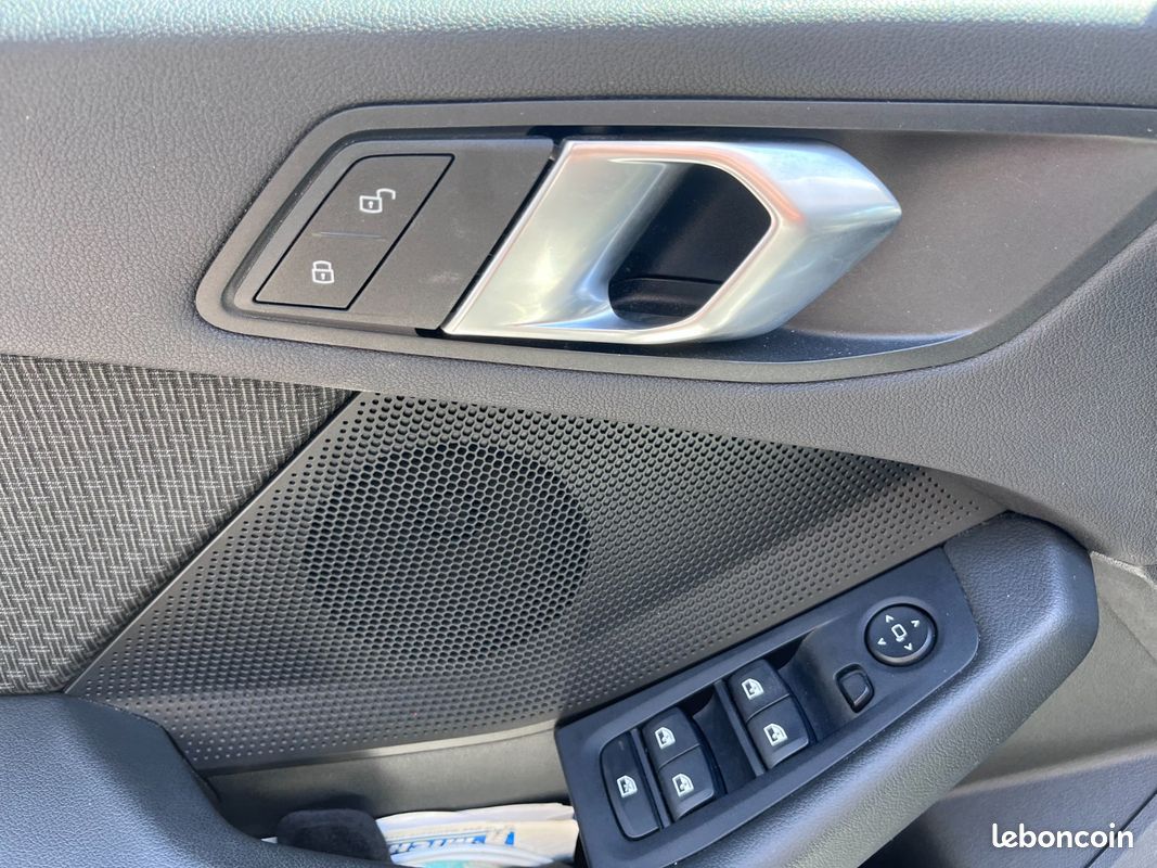 BMW SERIE 1 F40 118i 140 ch DKG7 Business Design (image 22)
