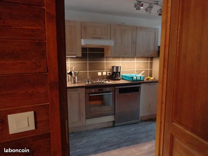 Libre chalet 10 pers fevrier 7 au14 02 et 28/02 à 7/03 à 2200 /2500 euros la Plagne Montalbert 4ch/ 2sdbos/2wc (image 2)