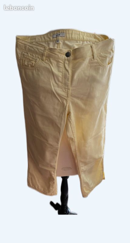 Pantalon 3/4 jaune (image 1)