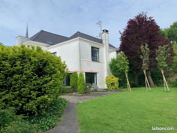Maison 7 pièces 230 m²