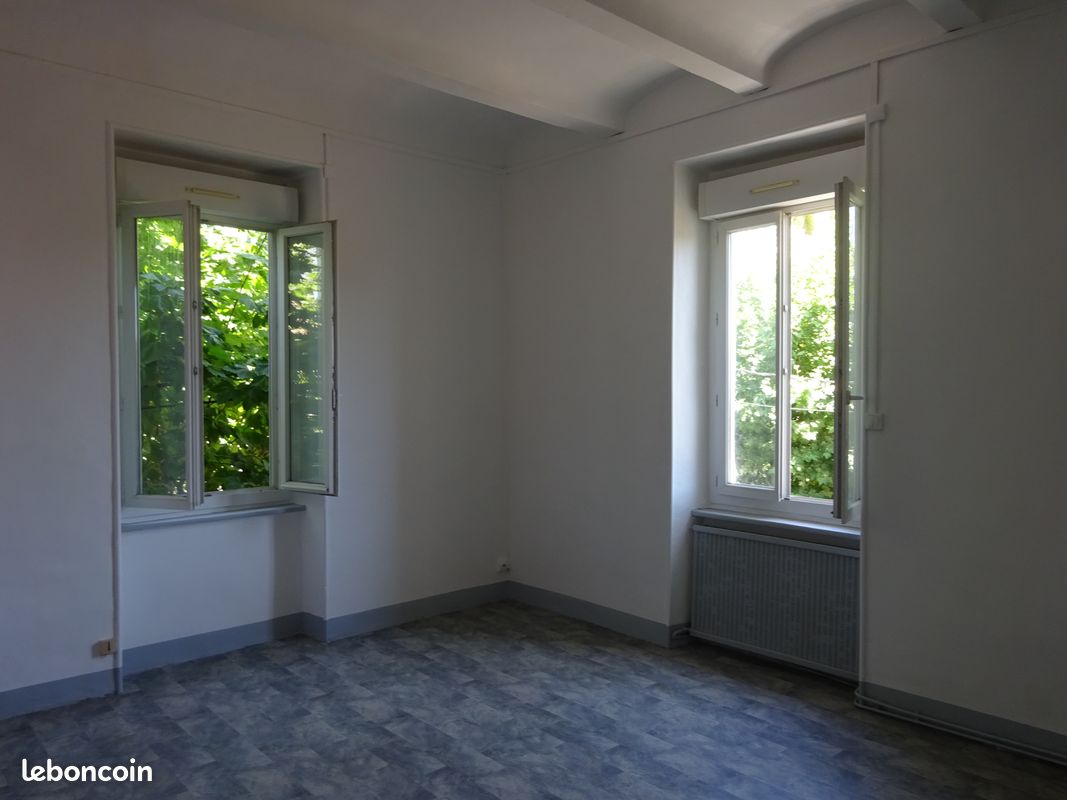 Appartement 3 pièces 70 m² · à Alès · 70 m² · 490 €/mois