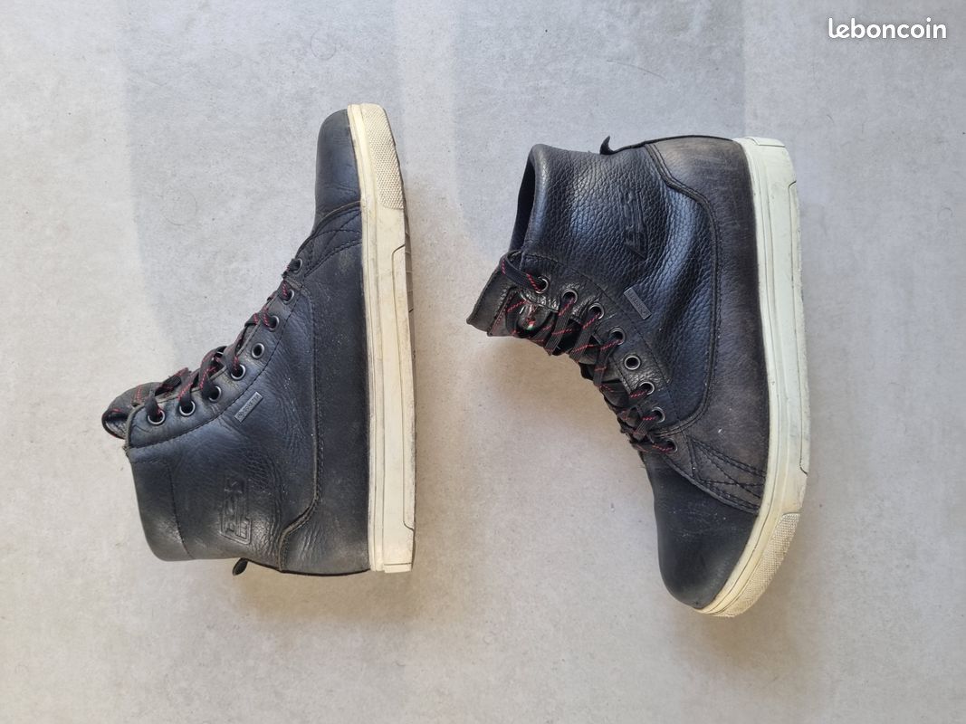 Chaussures moto TCX Mood Goretex Taille 42 Équipement moto