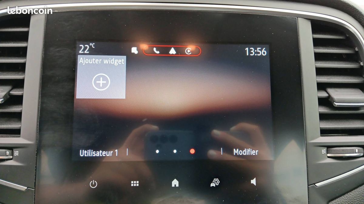 Renault megane iv berline blue dci 115 evolution (image 14)