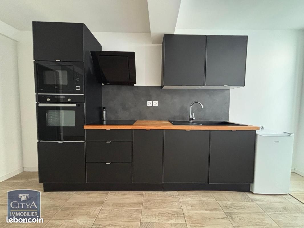 Maison 4 pièces 119 m² · à Maringues · 119 m² · 750 €