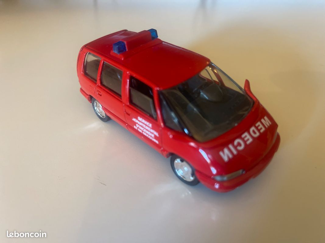Voiture De Pompiers Solido Renault Espace 1/43 - Modèle Médecin Secours