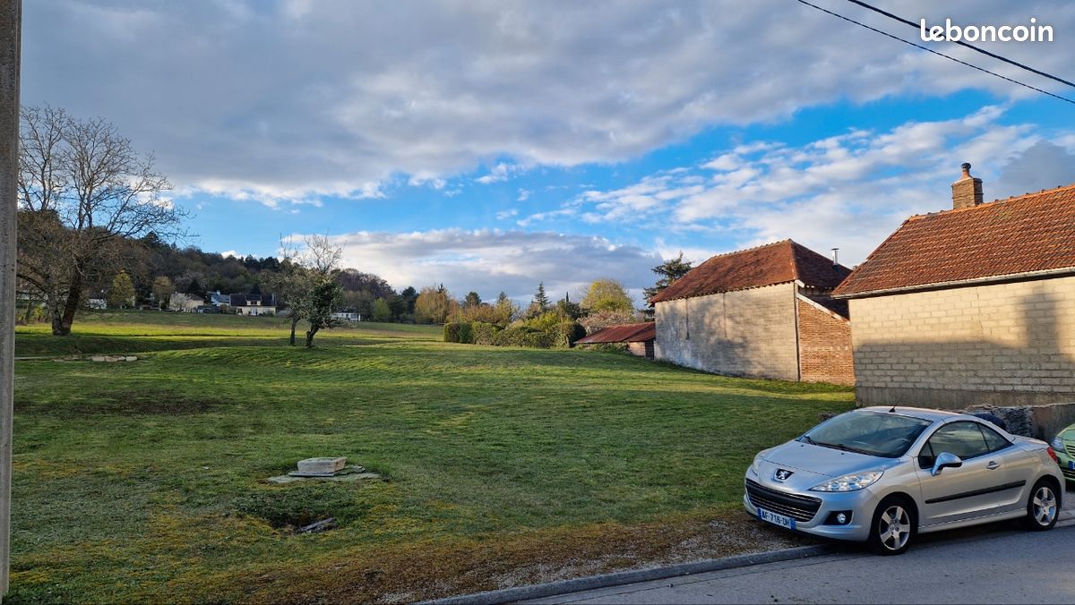 Terrain constructible · à Villery · 68 000 €