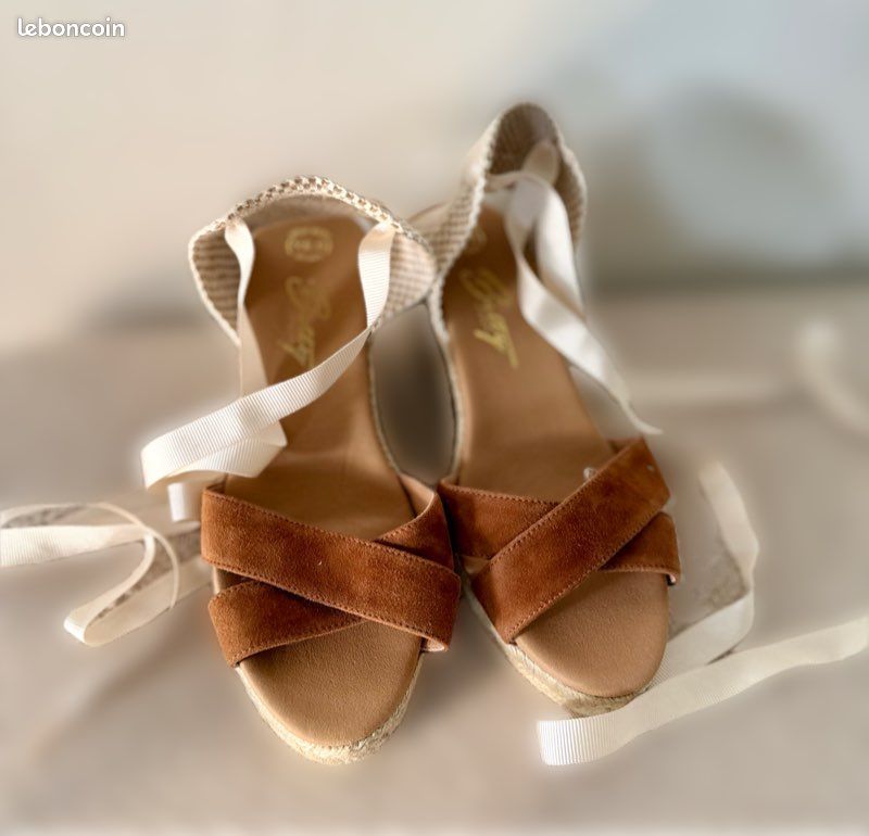 Sandales été Femme En Cuir Doré Erynn - Pointure 37 - Neuves Sans Emballage - Style Sangle