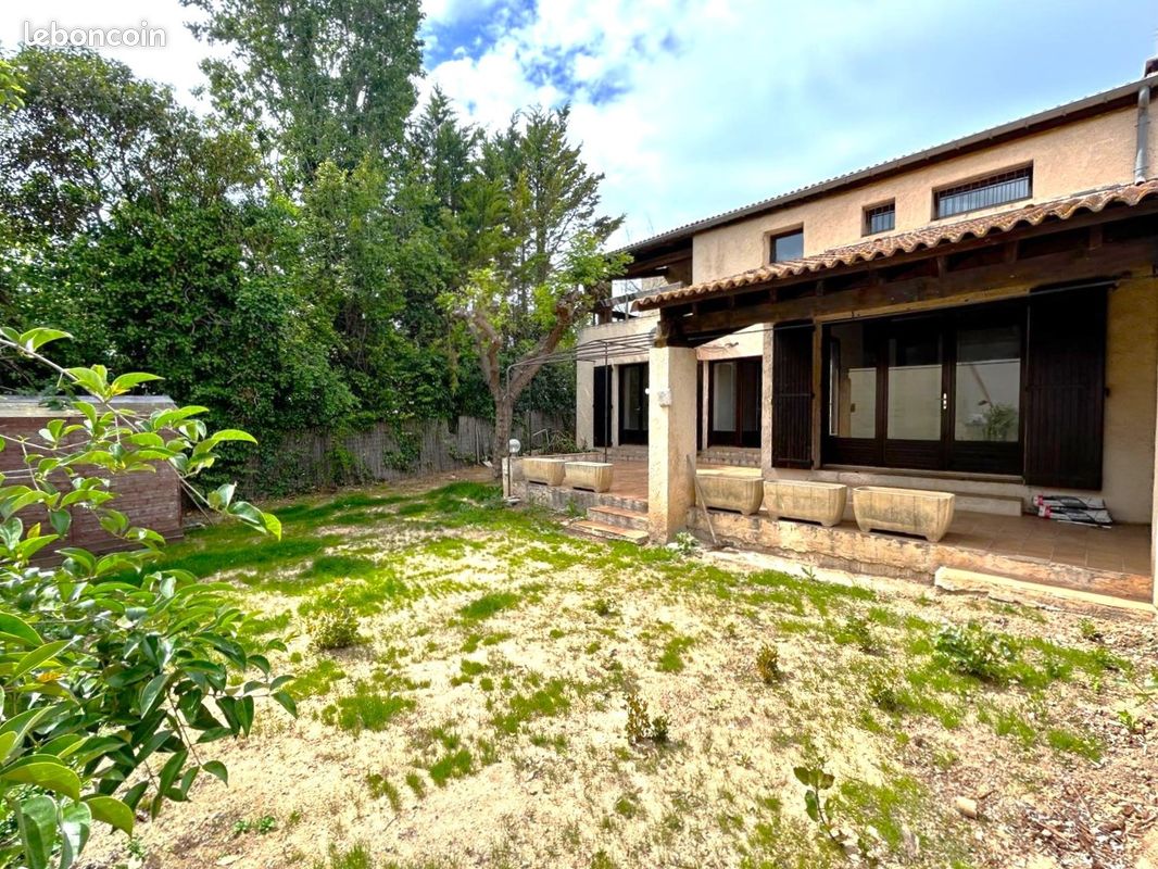 Maison 4 pièces 140 m² · à Marseille · 140 m² · 1 737 €/mois