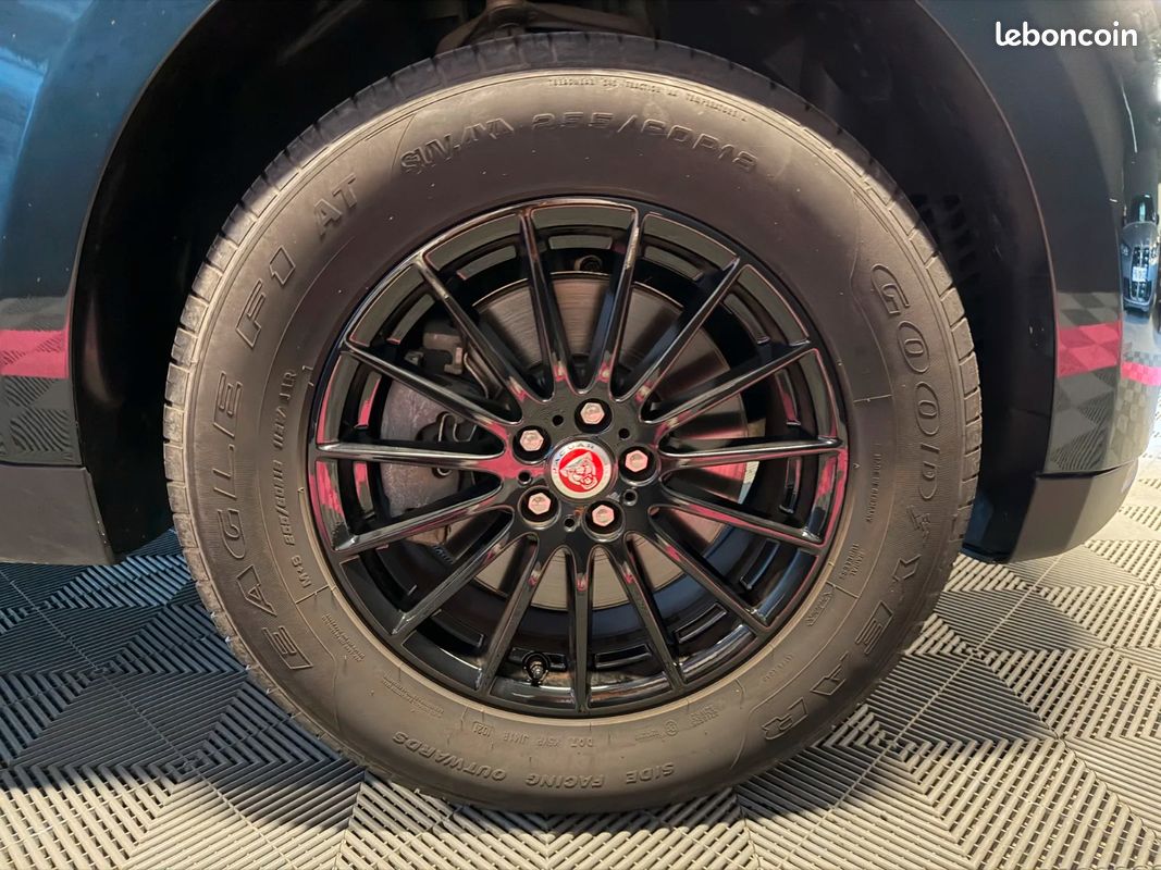 JAGUAR F-PACE V6 3.0 D - 300 ch AWD BVA8 Prestige (image 28)
