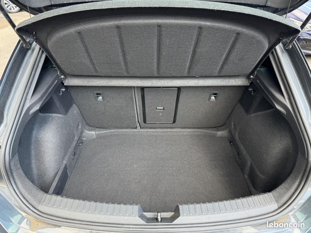 SEAT LEON FR 1.5 TSI 150ch Carplay Camera Acc Lane Assist Siege et Volant Chauffant (image 9)