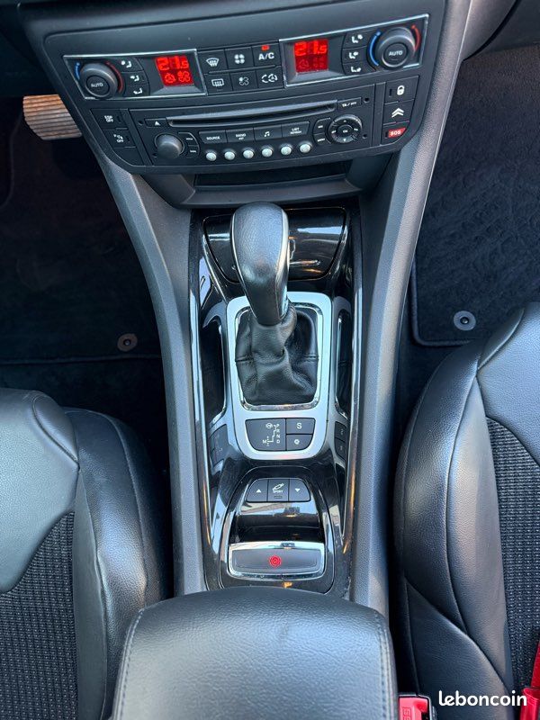 Citroen C5 2,0 HDI 163ch Exclusive / Automatique / 2011 (image 6)