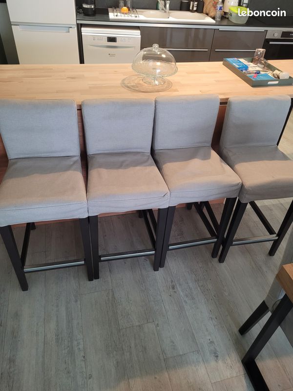 Chaises hautes (image 1)