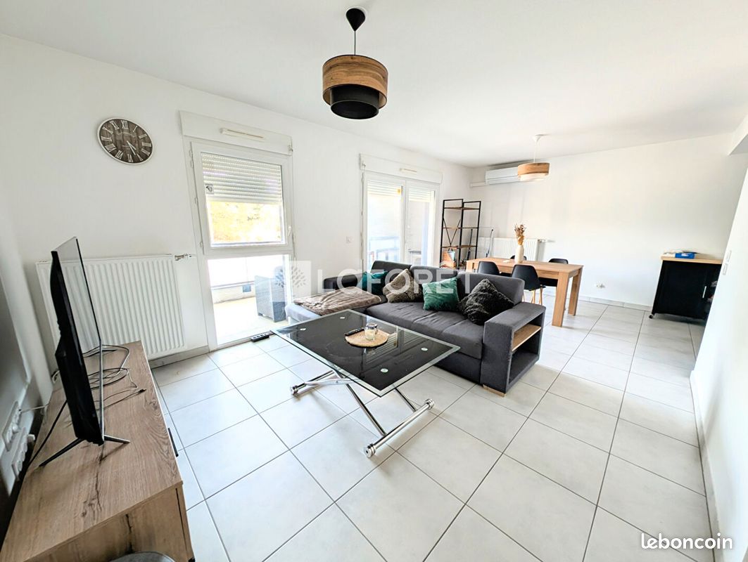 Appartement 2 pièces 51 m² · à Échirolles · 51 m² · 750 €