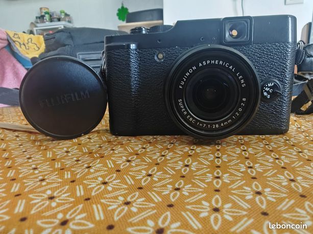 Fujifilm X10 Compact – 12MP, Zoom Optique 4x, Objectif 7.1-28.4mm – Noir – Comme Neuf
