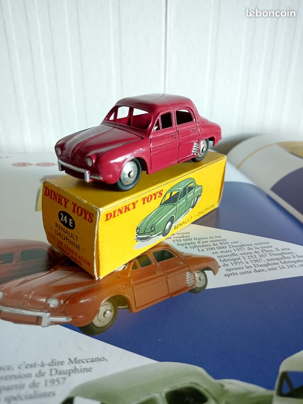 Dinky Toys Renault Dauphine 24 E – Miniature Meccano Collection