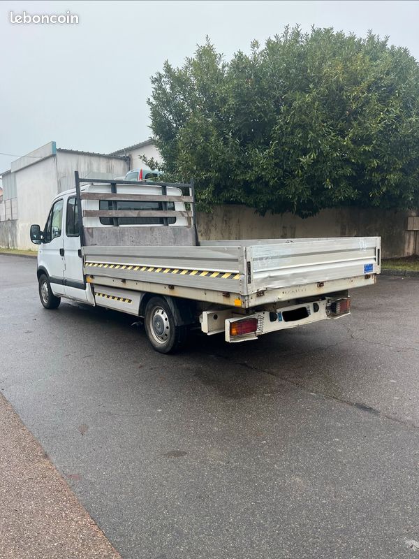 RENAULT Master II Phase 3 Plateau double cabine 2.5 dCi 120 cv (image 2)
