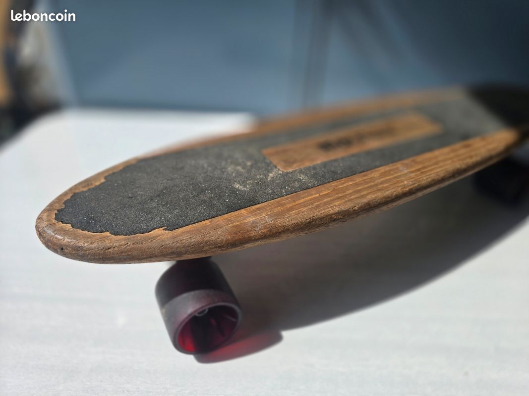 Skateboard Vintage Makaha – Planche Plastique – Collector