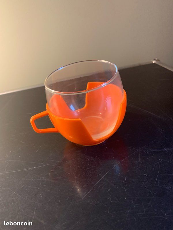 Tasse De Voyage Pliable Vintage - Orange - Fabriquée à Hong Kong - Plastique