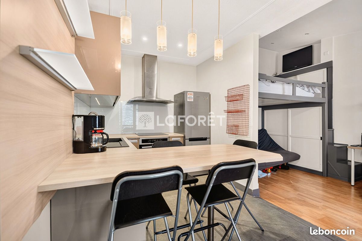 Appartement 1 pièce 27 m² · à Paris · 27 m² · 275 000 €