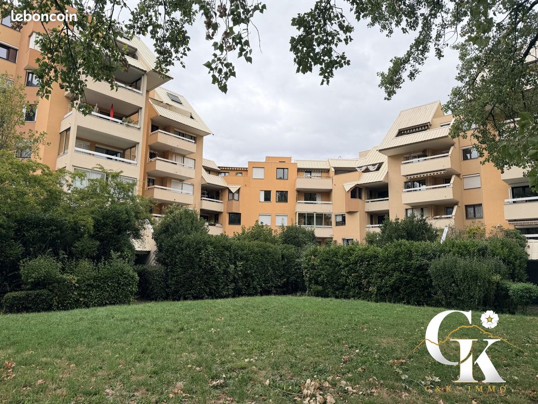 Appartement 4 pièces 85 m² · à Echirolles · 85,4 m² · 135 000 €