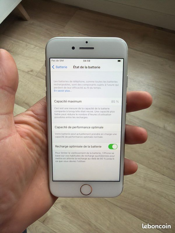 IPhone 7 32 Go Argenté - Pour Pièces Ou Réparation (ne Charge Plus) - Débloqué, Bon état Externe