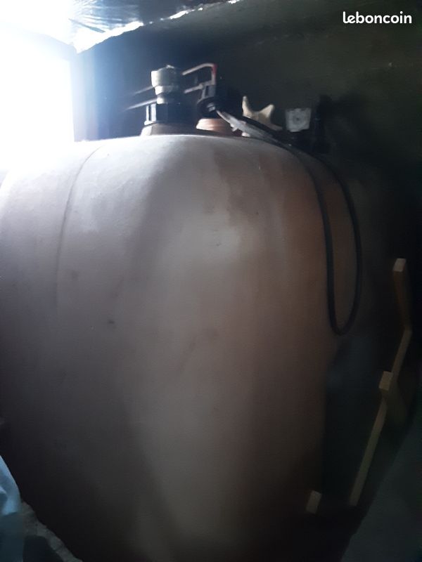 Cuve fuel (image 1)
